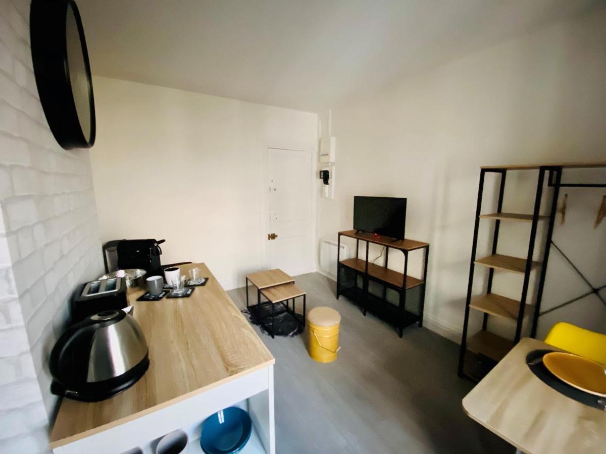 Enghien-Les-Bains: Studio Au Coeur Du Centre Ville. Exteriör bild